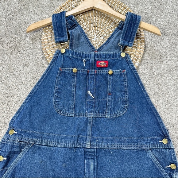 Dickies Women’s Carpenter Denim Relaxed Fit Overall Shorts Bib in Blue 40X30 - Picture 2 of 14